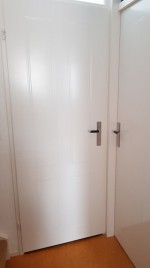 Binnendeur plaatsen