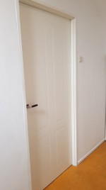 Binnendeur plaatsen