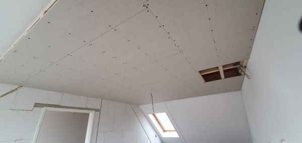 Plafond plaatsen